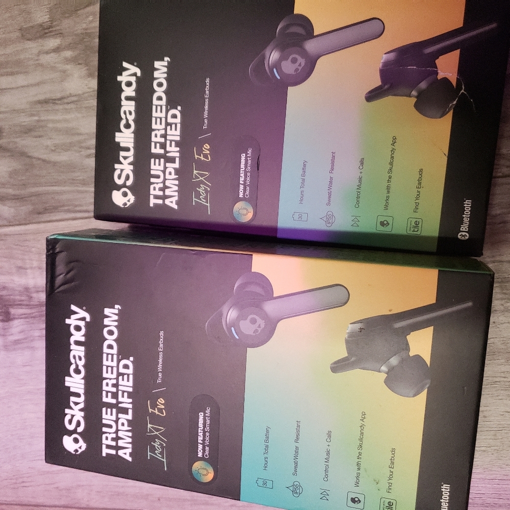 Skullcandy earbuds